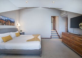 Vail Point #7 4 Bedroom Townhouse by RedAwning