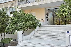 Chic n Bright 3 Bd Apt with Hilton View