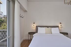 Chic n Bright 3 Bd Apt with Hilton View