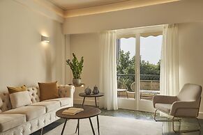 Chic n Bright 3 Bd Apt with Hilton View