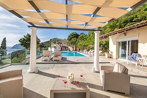 Ocean View - Luxury Villa Nefeli