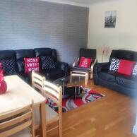 Lovely 4-bed Apartment in Harrow