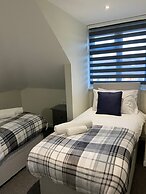 Gladstone Apartments by Bluebell Rooms