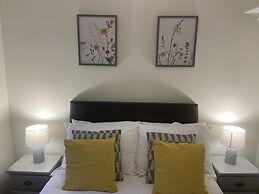 Gladstone Apartments by Bluebell Rooms