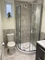 Gladstone Apartments by Bluebell Rooms