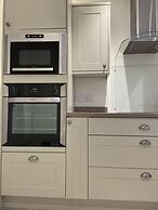 Gladstone Apartments by Bluebell Rooms