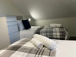 Gladstone Apartments by Bluebell Rooms