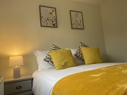 Gladstone Apartments by Bluebell Rooms