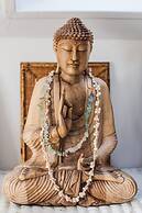 Fairlight - Charming Coastal Home on the Beach