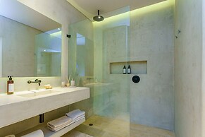 Luxury & Nature Meet Plus a Private Pool & Roof Pool