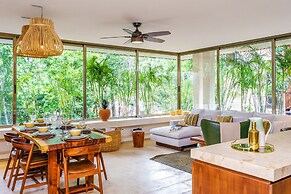 Luxury & Nature Meet Plus a Private Pool & Roof Pool