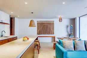 Gorgeous Flowy Space with Wrap-around Private Pool