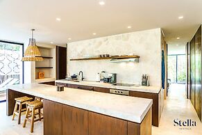 Gorgeous Flowy Space with Wrap-around Private Pool