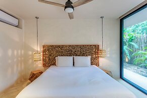 Gorgeous Flowy Space with Wrap-around Private Pool