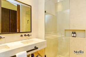 Gorgeous Flowy Space with Wrap-around Private Pool