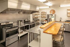 Mount Mitchell Eco Retreat