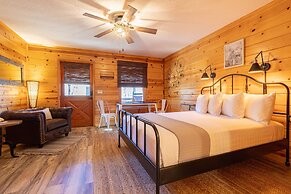 Mount Mitchell Eco Retreat