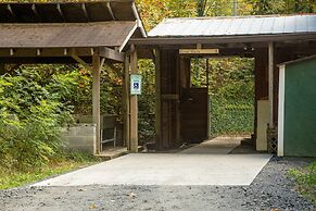 Mount Mitchell Eco Retreat