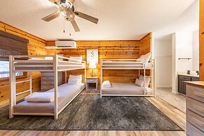 Mount Mitchell Eco Retreat