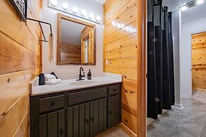 Mount Mitchell Eco Retreat