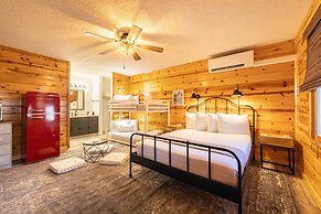 Mount Mitchell Eco Retreat