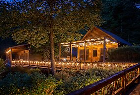 Mount Mitchell Eco Retreat