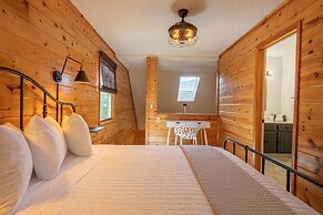 Mount Mitchell Eco Retreat