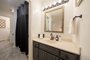 Mount Mitchell Eco Retreat