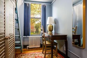 Lamartine Chelsea – Hostel