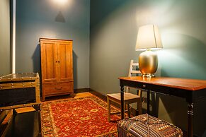 Lamartine Chelsea – Hostel