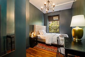 Lamartine Chelsea – Hostel