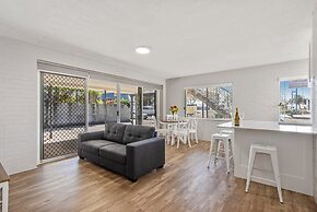 Sea-Hi Beachside Apartment