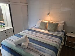 Sea-Hi Beachside Apartment