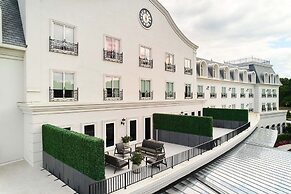 Chateau Grande Hotel