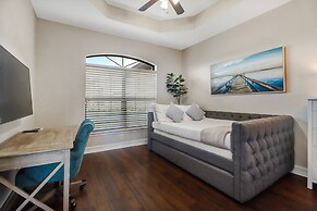 1732 Beach Parkway W