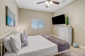 1732 Beach Parkway W