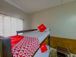 Metro Deluxe Residences