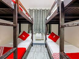 Metro Deluxe Residences