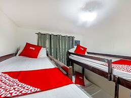 Metro Deluxe Residences