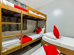 Metro Deluxe Residences