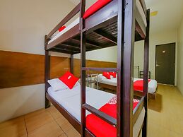 Metro Deluxe Residences