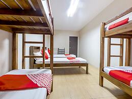 Metro Deluxe Residences