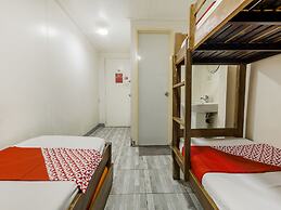 Metro Deluxe Residences