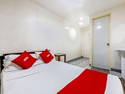 Metro Deluxe Residences