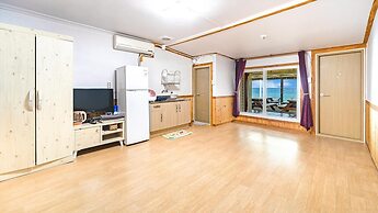 Gangneung Chengdong Aegyeon Pension