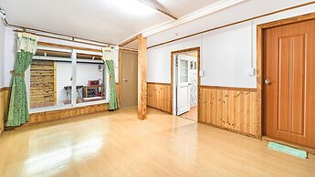 Gangneung Chengdong Aegyeon Pension