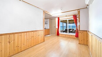 Gangneung Chengdong Aegyeon Pension