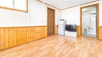 Gangneung Chengdong Aegyeon Pension