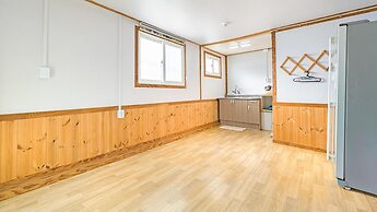 Gangneung Chengdong Aegyeon Pension