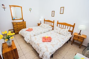 Beautiful 2 Bed Villa With Large Pool Casa Manana